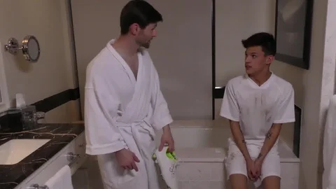DrillMyHole: Dennis Gets Down and Dirty with Xander